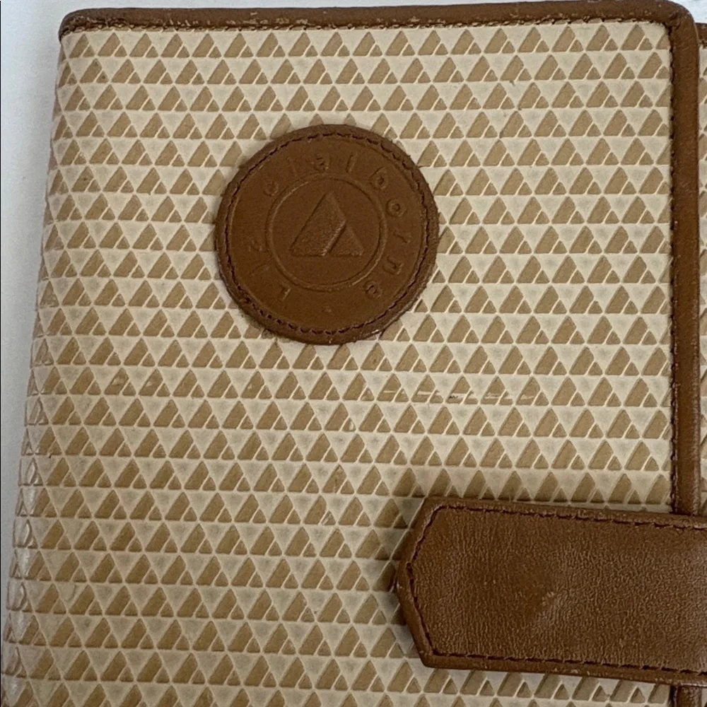 Vintage Liz Claiborne tan and beige pocketbook checkbook snap close wallet
